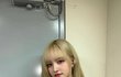 리즈 금발 진짜 개예쁘네