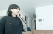 ++)정국 억쉴치려는게 아니라 아예 반대 방향인데ㅋㅋ?