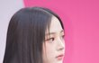 민지 데뷔초때 얼굴폼 그대로네