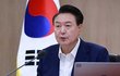 윤석열 “지난 정부 국가채무 400조 원 늘려…재정지출 효율성 높여야”
