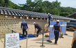 종묘 담벼락 기와 10장 파손한 50대…경찰 구속영장 신청ㅋㅋ