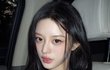 아일릿 민주는 웃지 않을 때가 더 예쁜 것 같아