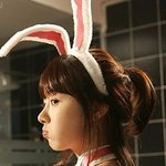 <b>바니</b>걸로 변신한 소이현의 끝내주는 뒷태