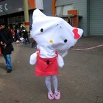 뭔가 <b>어색</b>한 헬로키티 코스프레