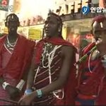 명동 한<b>복판</b>에 나타난 마사이족!