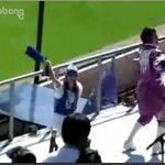 연고전서 응원하는 최송현,깜찍<b>발랄</b>