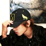 이민우.. <b>턱</b><b>선</b>이 장난이 아니다..