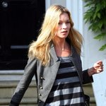 "케이트 모스" <b>런던</b>에 위치한 탑샵 사무실 방문하는 (10.11)