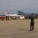 <b>아랍</b>에미레이트 t-50 결국 않사는거??