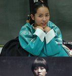 한지민 <b>이마</b>의 비밀