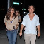 <b>매튜</b> 맥커너히와 동일수준 떡대 여친 몰카