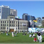 * <b>시청앞</b>에서 *