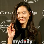 <b>런칭</b>쇼에 온 손예진, 근데 되게 피곤해보이네