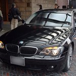 [직찍]패리스 힐튼 첫 방한! 명품녀답게 bmw가 <b>호위</b>하네~