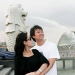 박해일, <b>신혼</b>여행가서 찍은 사진 ~