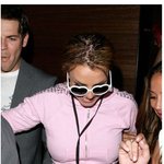 <b>브릿</b>, 일부러 바지내려입는거?