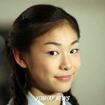 김연아 교복을 입어도 섹시하네