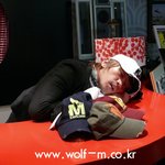 <b>이민우</b> 자는 모습.. 어쩜좋아.
