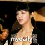 박시연의 <b>민망</b> 드레스, 김아중도 입었네?