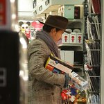 죠니댑, <b>팀버튼</b> 감독과 함께 쇼핑을?