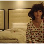 한예슬, <b>호텔</b> 방에서 잠옷입고 셀카