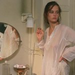 에바그린 빨간립스틱을 짙게 <b>바르다</b>??