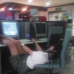 주위시선 아랑곳하지 않는 그 <b>배짱</b>에 박수를 쳐드리리오!!