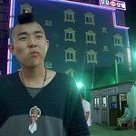 제 헤어 스타일이 웃긴가요?;;