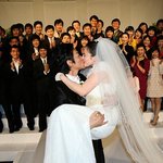 <b>김남일</b>, 자꾸 김보민 입술을 먹네 -_-a