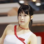 잘나가는 <b>레이싱</b>걸들의 충격적인 과거 사진