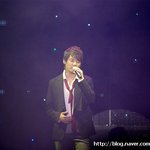 <b>시아</b>준수, 애니밴드 콘서트에서 열창하는 모습