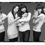 원더걸스, 윤은혜 아기 안고 사진 찍었네?