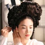 <b>단아</b>한 송혜교
