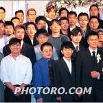 박진영 결혼식 사진에 <b>헬멧</b> 벗은 정준하가