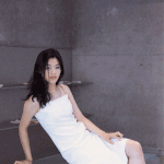 <b>뽀샵</b>안한 전지현 실제다리 캐실망!