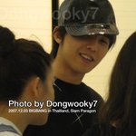 빅뱅의 <b>지용</b> 태국에서 쇼핑한 직찍..<b>지용</b>이가 산건?