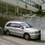 .-_- 3월 17일 경찰청 뒷편(후문) 골목길에 주차된 <b>차량</b>.