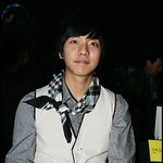 패션쇼장서 이승기 <b>범생</b> 모드?