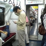 지하철에서 엄청난 <b>내공</b>의 소유자.ㅇ