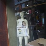 마네킹의 <b>처참</b>한 인생