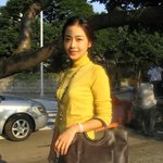 거리에서 <b>홍수현</b>