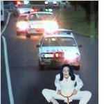 마이클 잭슨 법원에서 <b>도주</b>