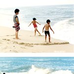 여름바닷가 <b>파도</b>와의 술래잡기 한판