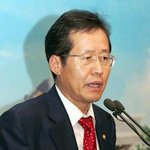 <국적포기자 '응징' 법개정 수포>