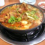 <b>입맛</b>돌게 하는 감자탕
