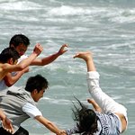 여친을 <b>내동</b>댕이 치는..