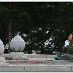 낙산사 해수관음상앞에서의 어느 <b>보살</b>님의 기도...