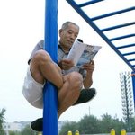저러고 <b>독서</b>하면 잘 읽히나?