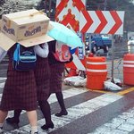 강한 <b>긍지</b>를 가진 여고생들