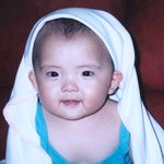 아기 <b>수녀</b>~! 헝겁이 둘러쓴게 잘 어울린당...ㅋㅋㅋ